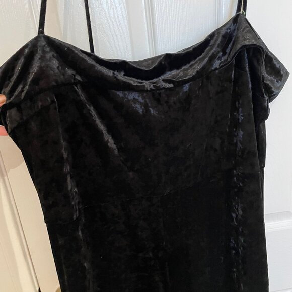 EUC Anthropologie Bellevue Tie Strap Black Crushed Velvet Wide Leg Jumpsuit - Picture 7 of 11